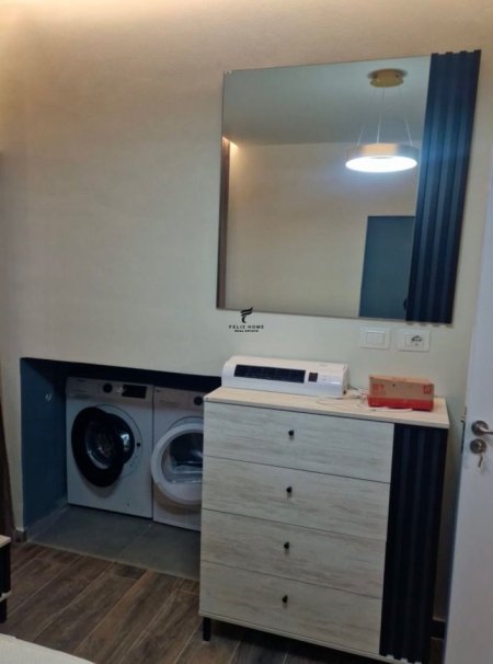Tirane, jepet me qera apartament 2+1 Kati 1, 84 m² 700 € (stacioni i trenit)