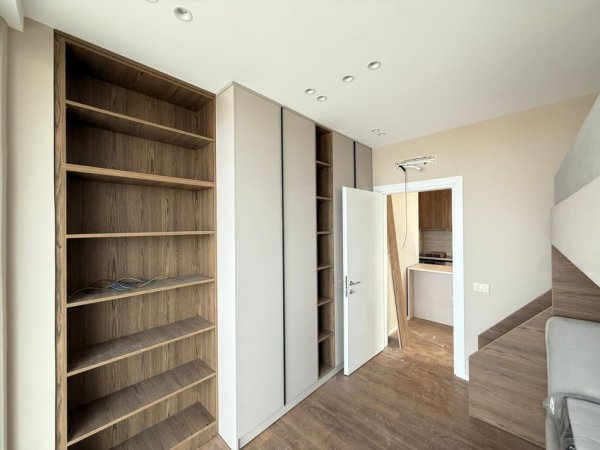 Tirane, jepet me qera apartament 2+1 Kati 9, 104 m² 1.400 € (Rruga Mine Peza)