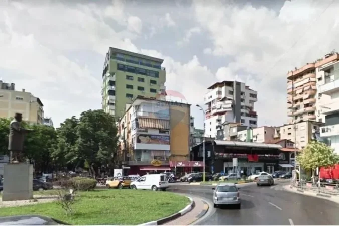 Tirane, shitet dyqan Kati 0, 65 m² 390.000 € (Sheshi Willson, Tiranë)