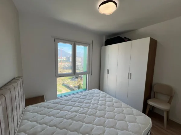 Tirane, jepet me qera apartament 1+1 Kati 5, 600 € 