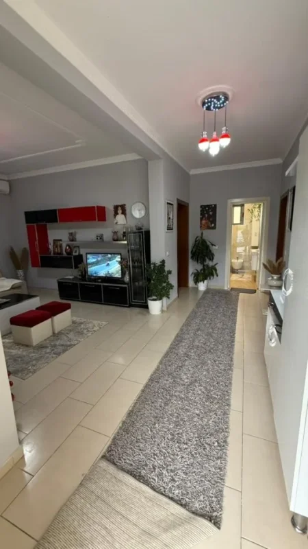 Tirane, shitet shtepi 1 Katshe Kati 1, 121 m² + 400 M2 toke, 150.000 € (PEZE)