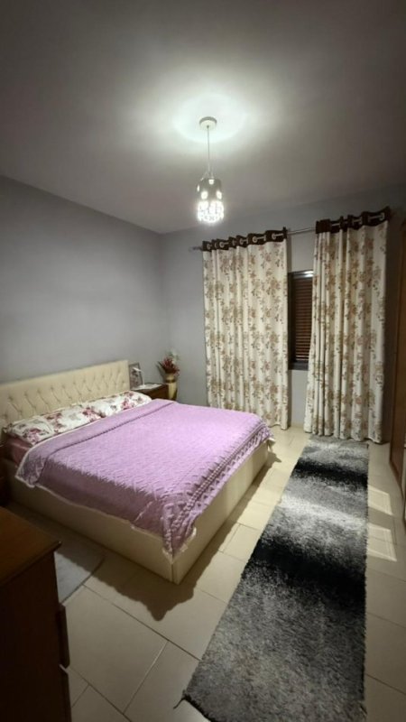 Tirane, shitet shtepi 1 Katshe Kati 1, 121 m² + 400 M2 toke, 150.000 € (PEZE)