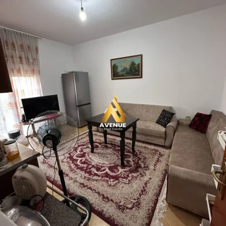 Tirane, jepet me qera apartament 2+1+Ballkon Kati 1, 70 m² 450 € (RRUGA PETRELA)