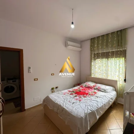 Tirane, jepet me qera apartament 2+1+Ballkon Kati 1, 70 m² 450 € (RRUGA PETRELA)