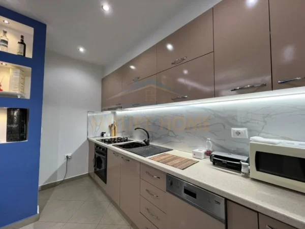 Tirane, jepet me qera apartament 1+1+Ballkon Kati 2, 73 m² 420 € (Astir)