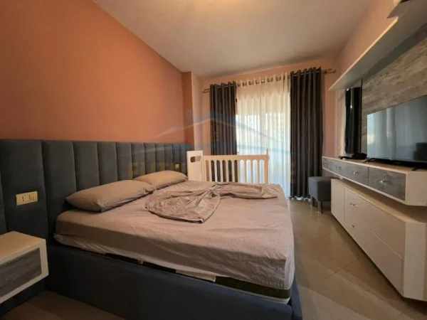 Tirane, jepet me qera apartament 1+1+Ballkon Kati 2, 73 m² 420 € (unaza e re)