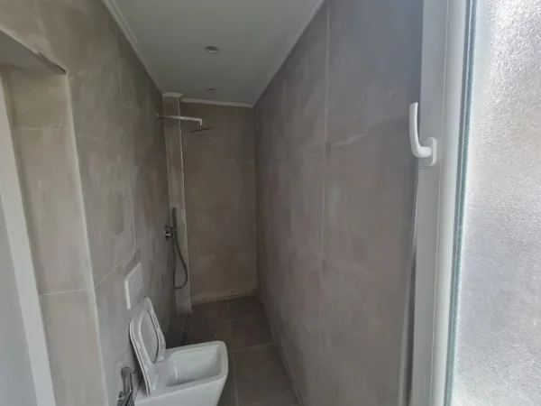 Tirane, jepet me qera zyre Kati 2, 107 m² 1.800 € (Blloku)