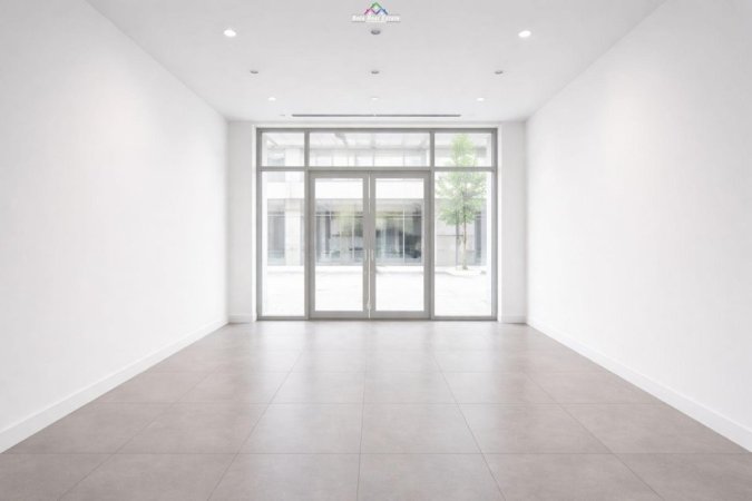 Tirane, jepet me qera dyqan Kati 0, 55 m² 1.000 € (Rruga Don Bosko)