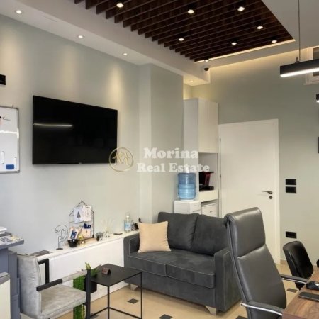 Tirane, shitet ambjent biznesi Kati 0, 43 m² 82.000 € (Komuna e Parisit)
