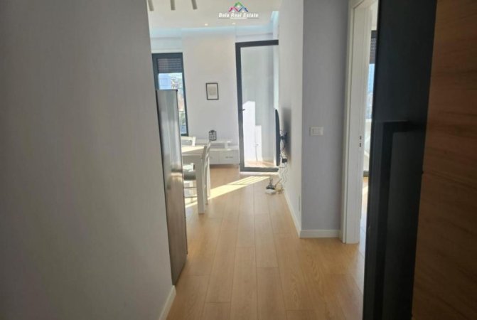Tirane, jepet me qera apartament 1+1 Kati 7, 55 m² 650 € (Rruga Karl Gega)