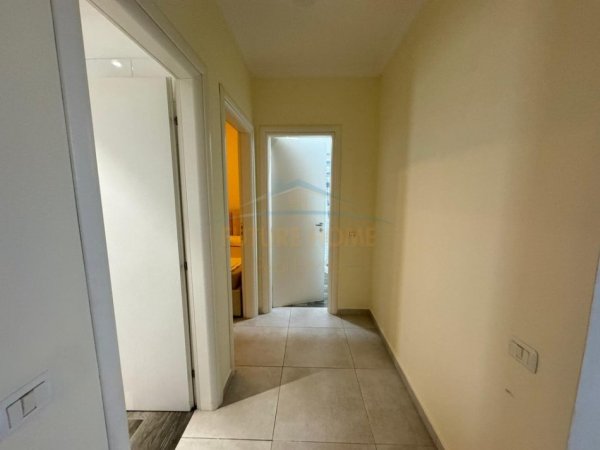 Tirane, jepet me qera apartament 3+1+Ballkon Kati 3, 125 m² 500 € (Kisha Ortodokse)