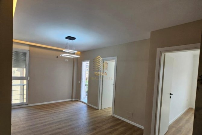 Tirane, shitet apartament 2+1+Ballkon Kati 4, 79 m² 195.000 € (Pazari i ri, prane Optika Roma)