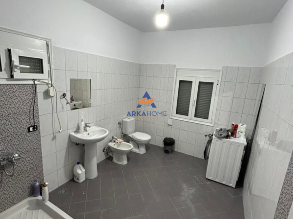 Tirane, jepet me qera Vile 2 Katshe Kati 2, 523 € 