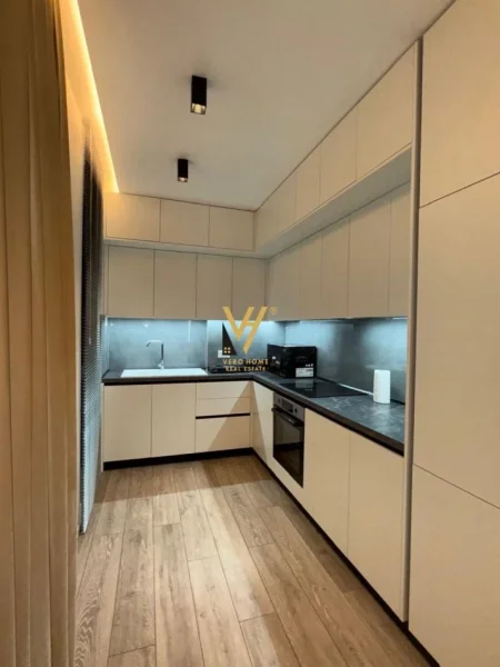 Tirane, jepet me qera apartament 1+1+Ballkon Kati 4, 75 m² 620 € (BULEVARDI I RI)