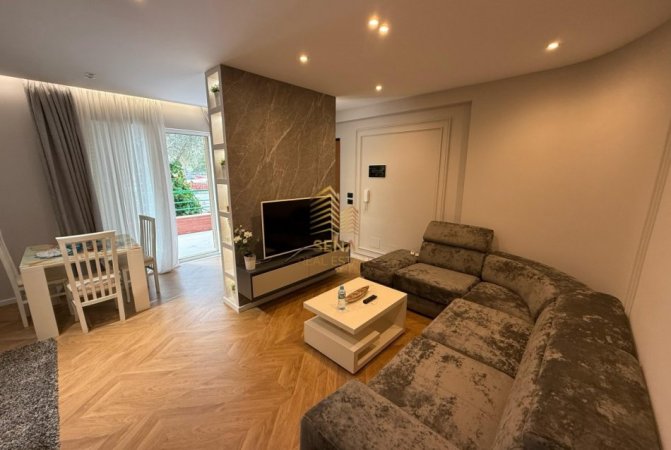 Tirane, shitet apartament 1+1+Ballkon Kati 1, 72 m² 170.000 € (Rruga Kodra e Diellit)