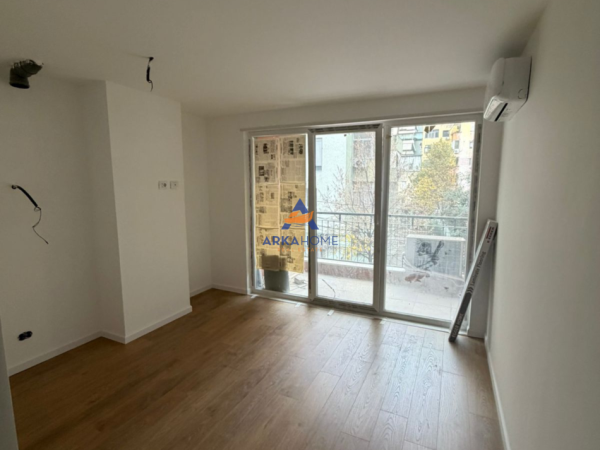 Tirane, jepet me qera apartament 1+1+Ballkon Kati 2, 48 m² 728 € 