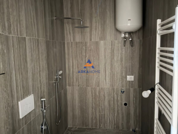 Tirane, jepet me qera apartament 1+1+Ballkon Kati 2, 48 m² 728 € 