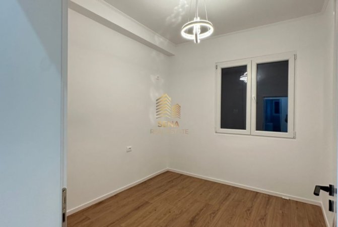 Tirane, shitet apartament 2+1+Ballkon Kati 4, 73 m² 168.000 € (Qender, Rruga Mine Peza)