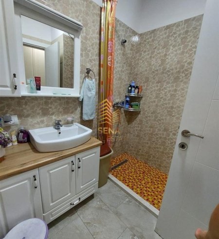 Tirane, shitet apartament 2+1 Kati 3, 78 m² 140.000 € (Kinostudio)