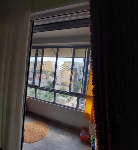 Tirane, shitet apartament 2+1 Kati 3, 78 m² 140.000 € (Kinostudio)