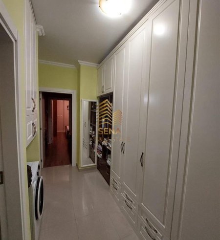 Tirane, shitet apartament 2+1 Kati 3, 78 m² 140.000 € (Kinostudio)