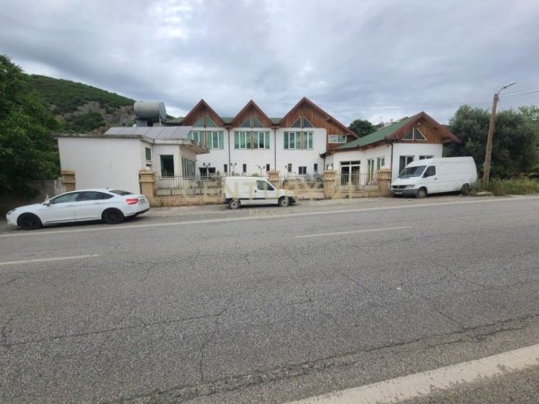 Elbasan, jap me Qera/Bashkepunim Fabrike Birre dhe Restorant  , 888 m² 5.500 € (Elbasan, Labinot Fushe)