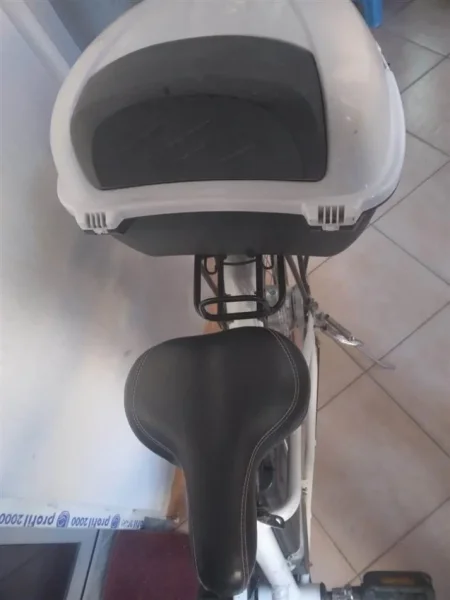 Tirane, okazion biciklete elektrike Nakto 26 ″ Cargo Electric Bike e bardhë 50.000 €