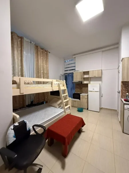 Tirane, jepet me qera garsonier 1+1 Kati 0, 30 m² 28.000 € 