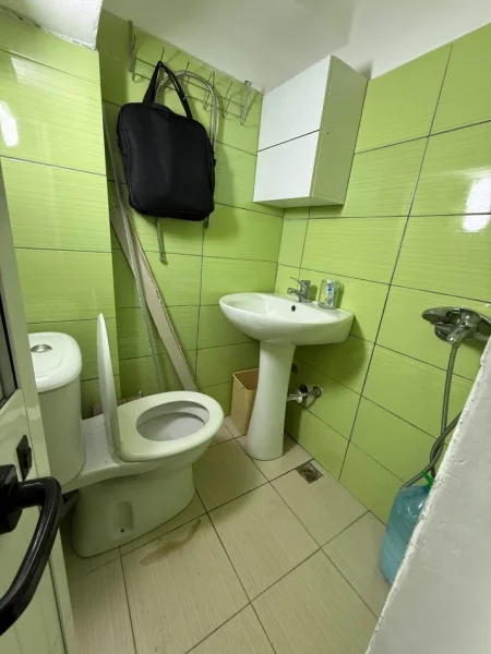 Tirane, jepet me qera apartament duplex 1+1 Kati 0, 40 m² 500 € 