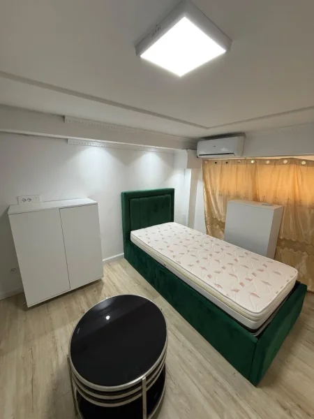 Tirane, jepet me qera apartament duplex 1+1 Kati 0, 40 m² 500 € 