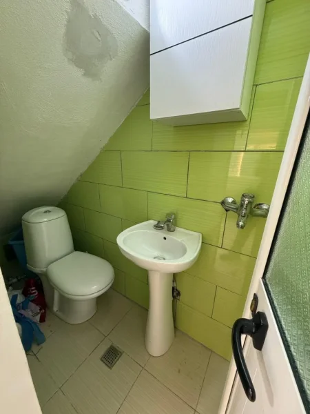 Tirane, jepet me qera apartament duplex 1+1 Kati 0, 40 m² 500 € 