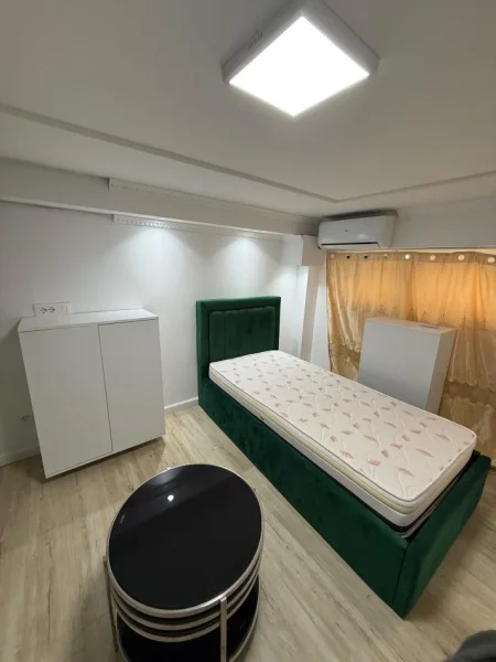 Tirane, jepet me qera apartament duplex 1+1 Kati 0, 40 m² 500 € 