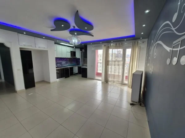 Tirane, shitet apartament 2+1 Kati 8, 89 m² 135.000 € 