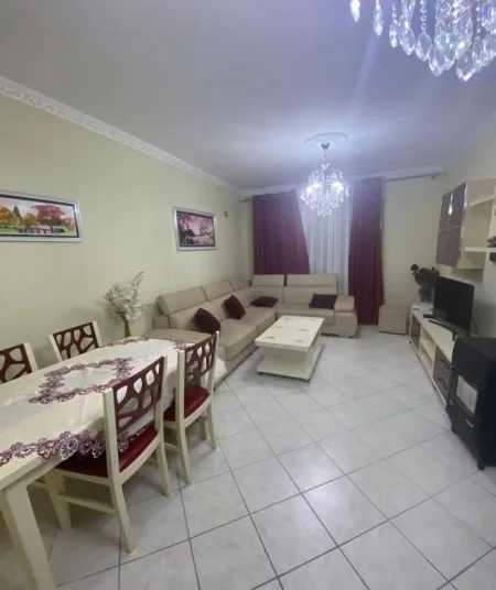 Tirane, jepet me qera apartament 1+1 Kati 3, 86 m² 450 € 