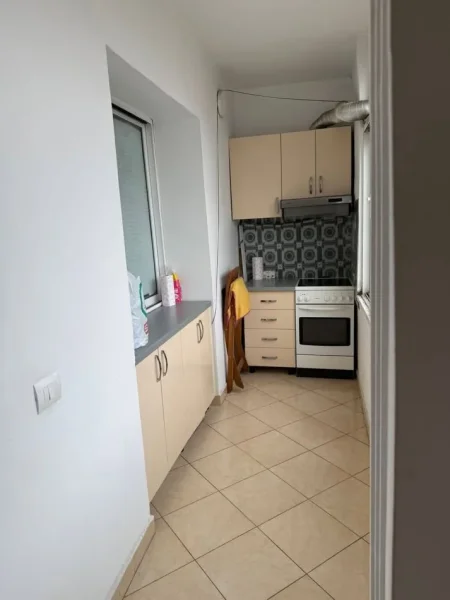 Tirane, jepet me qera apartament 1+1 Kati 4, 50 m² 45.000 € 