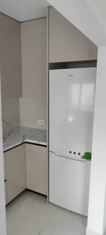 Tirane, jepet me qera apartament 2+1 Kati 3, 75 m² 530 € (rruga Ndre Mjeda)
