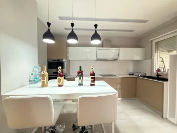 Tirane, shitet apartament 2+1 Kati 6, 92 m² 149.000 €