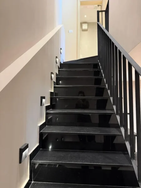 Tirane, shitet Vile 3+1+Ballkon , 170 m² 490.000 €