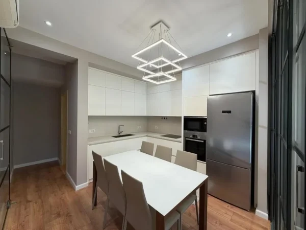 Tirane, shitet Vile 3+1+Ballkon , 170 m² 490.000 €