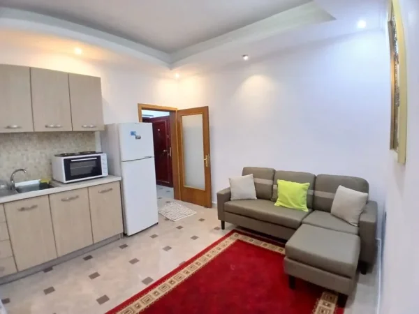 Tirane, jepet me qera apartament 1+1 , 91 m² 550 € 