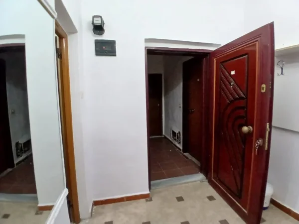 Tirane, jepet me qera apartament 1+1 , 91 m² 550 € 