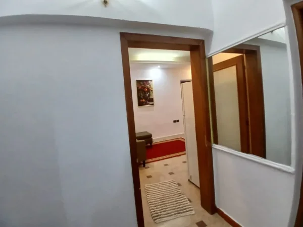 Tirane, jepet me qera apartament 1+1 , 91 m² 550 € 