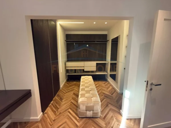 Tirane, shitet apartament 1+1+Ballkon Kati 14, 112 m² (Ambasador 3)