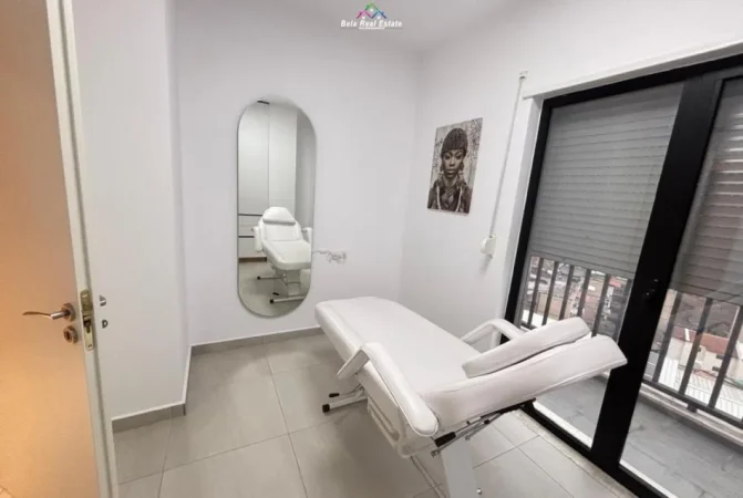 Tirane, shes apartament 3+1 Kati 8, 116 m² 261.000 € (Rruga Gjon Buzuku)