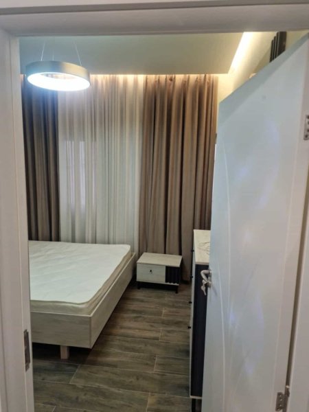 Tirane, jepet me qera apartament 2+1 Kati 0, 84 m² 700 € (Rruga Rreshit Petrela)