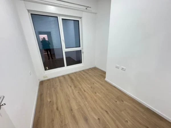 Tirane, jepet me qera apartament 2+1 Kati 3,