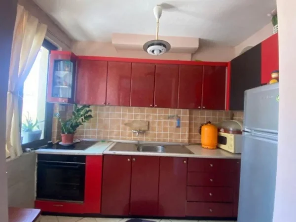 Tirane, shes apartament 1+1 Kati 4, 50 m² 77.000 € 