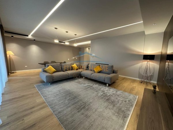 Tirane, jepet me qera apartament 3+1 Kati 1, 285 m² 2.800 € (KOMPLEKSI DELIJORGJI)