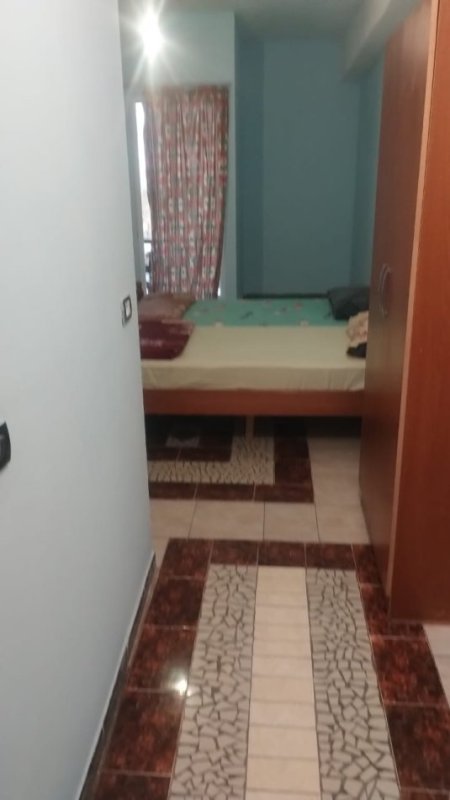 Tirane, jepet me qera garsonier 1+1 Kati 2, 30 m² (Mbrapa Spitalit Amerikan 3,Yzberisht)