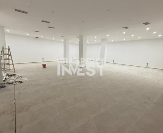 Tirane, shitet ambjent biznesi Kati -1, 240 m² 460.000 € (Myslym shyri)